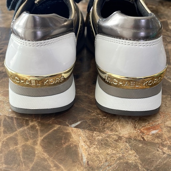 MICHAEL KORS - Picture 3 of 8